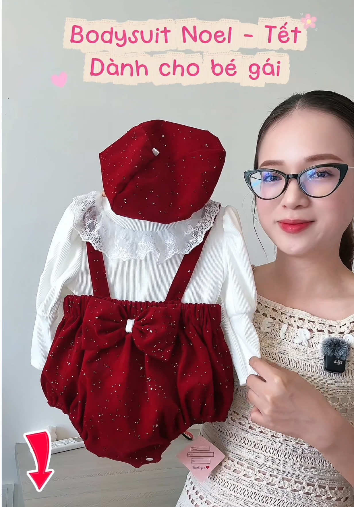 Noel - Tết sắp đến mà bỏ qua set bodysuit nhung đỏ lấp lánh này cho các bé là thiếu sót lắm nhá 🥰 #giangsinh #bodysuitchobe #begai #mebimsua #fyp 