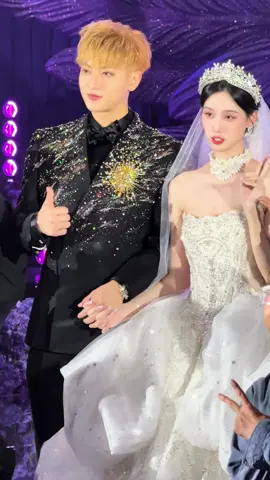 Nhìn iu quá 💗 #hoàngtửthaotừnghệdương #徐艺洋 #黄子韬 #guoguokk #TikTokAwardsVN 