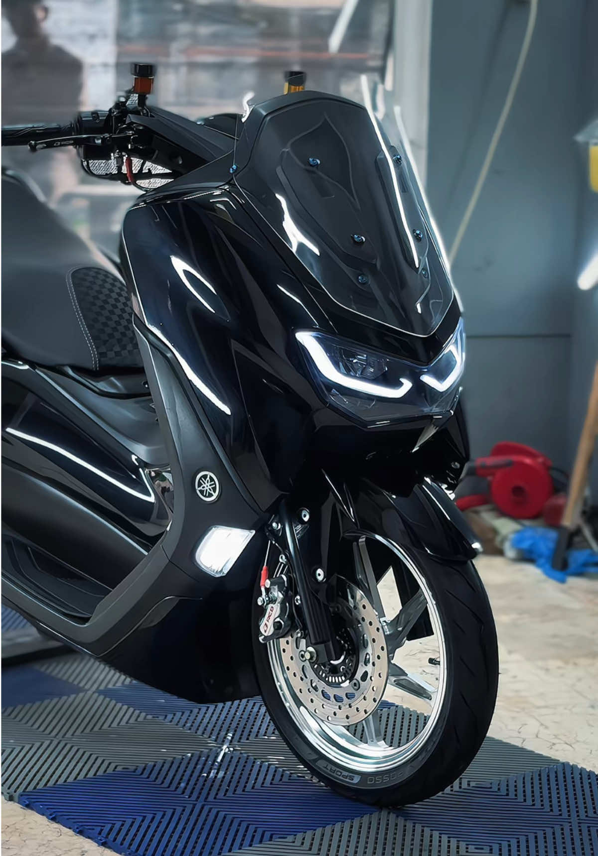 Cover CVT keren jelas dari @EXIE ART RACING , kalau solusi gacor ya di @r2dsteammotorgarage 🤩 #nmaxnew 