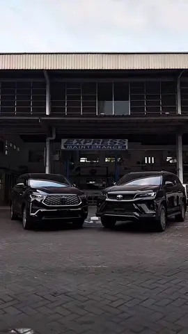 KALIAN TIM YANG MANA? INNOVA ZENIX Q HYBRID ATAU FORTUNER GR 4X2. Dapatkan Penawaran Terbaikmu Sekarang! Info Pemesanan Unit Toyota : 0812-8651-2822 (ADZAN TOYOTA AUTO 2000) #innovazenix #fortunergrsport #toyota #letsgobeyond #toyotajabodetabek 