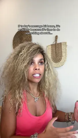 This is your little reminder 🫵🏽 Stop giving up on yourself ❌ Start backing yourself ✅  👋🏽If you’re ready to make that change but need guidance, I’m here to help. Apply for 1:1 coaching 👉🏽 link in bio. #fitnessjourney #mindset #fitnessmotivaton #fitnesscoach #fyp 