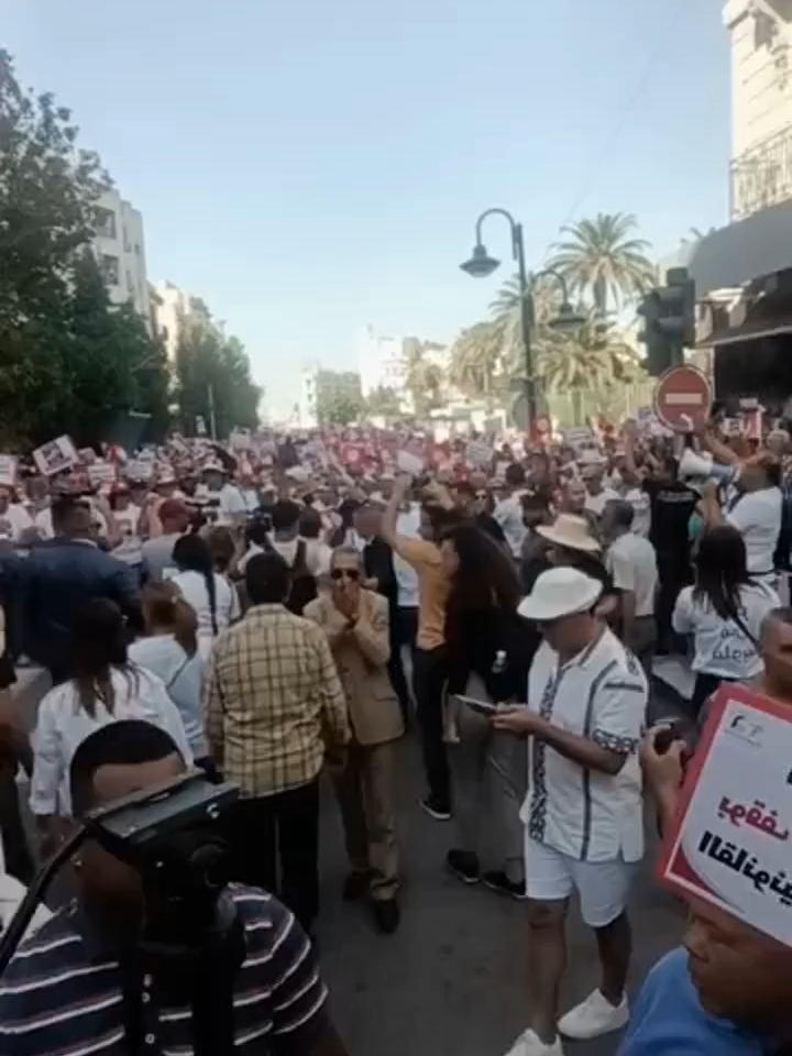 سيّب #بنت_الشّعب#عبير_موسي  وهات الدليل الكاميرا للعدالة #trendingvideo #viralvideos #fypageシ#fypdong #foryoupage❤️❤️