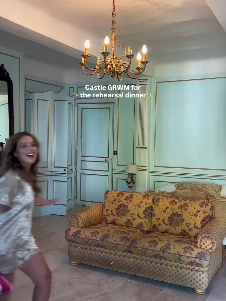 Playful strokes in summer light. ☀️ #jardinvue #jardinvuedress #summerlooks #fashion #OOTD #style #fyp #beauty #dress #travel