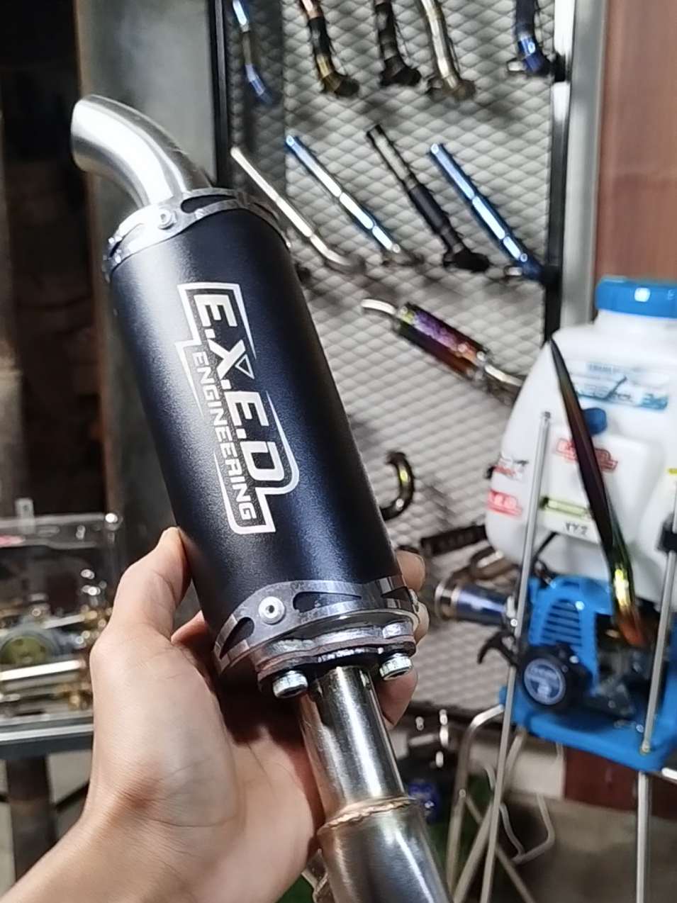 knalpot mesin sprayer tu 26 model silincer hitam limited edition 🔥#petanithailandstyle #petanimilenial #petanimuda #petaniindonesia🇮🇩🇮🇩🇮🇩🌿🌿 #knalpotsemprottu26 