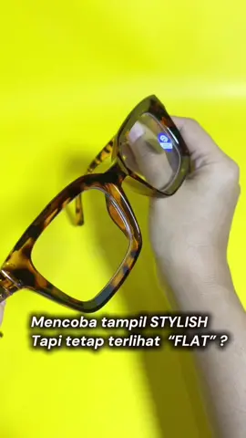 Kacamata frame tebal tidak hanya untuk trend loh #kacamata #kacamataskena #kacamataretro #kacamataframetebal 