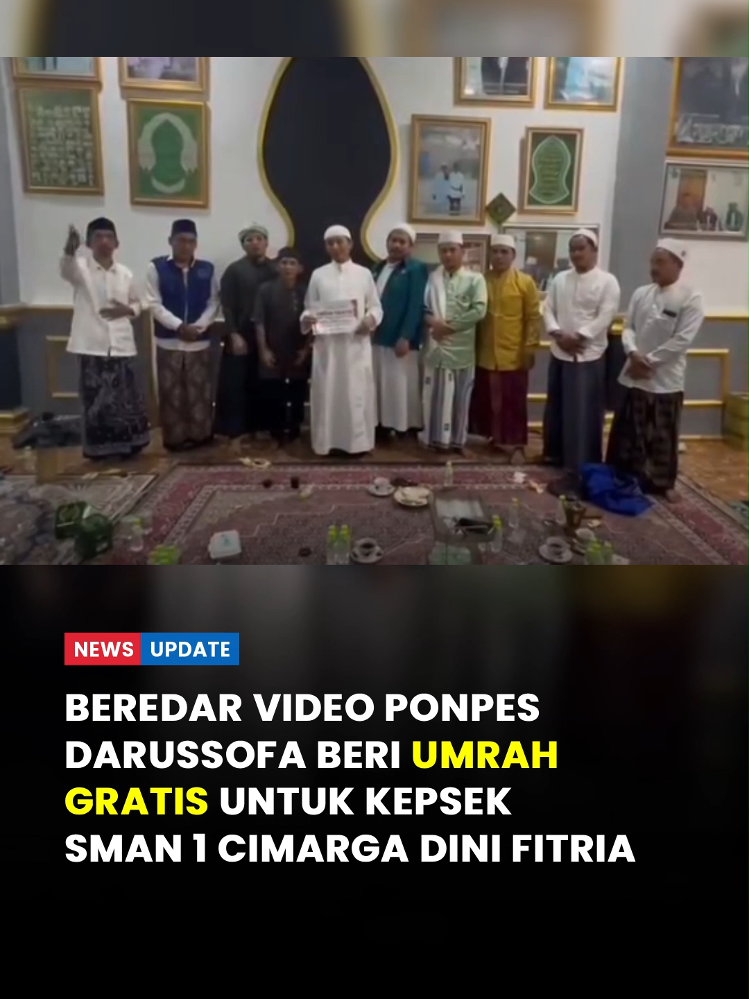 Kepala Sekolah atau Kepsek SMAN 1 Cimarga, Kabupaten Lebak, Dini Fitria mendapatkan hadiah umrah gratis dari pondok pesantren atau Ponpes Darussofa, Jumat (17/10/2025).  Pernyataan itu terungkap melalui unggahan video yang beredar di akun media sosial (medsos) Instagram @unikinfold. Dalam video itu terdapat 10 orang yang menyampaikan pesan umrah gratis untuk Kepsek Dini Fitria. Baca selengkapnya di Tribunbanten.com Reporter : Misbahudin/Tribun Banten Sumber video : Unikinfold #viral #viralbanten #beritabanten #beritaserang #beritacilegon #beritalebak #beritapandeglang #viralmedsos