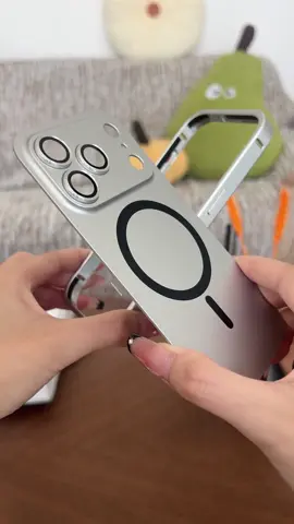 Ultimate Protection for Your iPhone!  MagSafe Aluminum Alloy Case – Ultra-Thin and Full Coverage 🔒📱 #MagSafeCase #AluminumCase #UltraThinCase #WirelessChargingCase #FullCoverage                