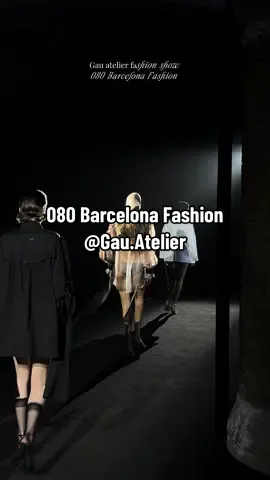 Wow 🙂‍↕️ @080 Barcelona Fashion @GAU Atelier #barcelonafashion #fashionshow #fashion #fyp #barcelona 