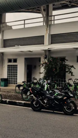 #ninja400touring #creatorsearchinsights #ninjatouring #biker #studentlife 