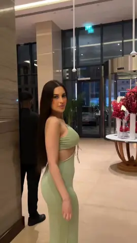 💚 #saintlevant  #dubai🇦🇪 #dubai #explorepage #tiktokviral @Saint Levant 