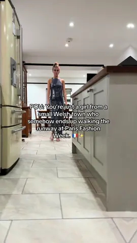 Trying to perfect a runway walk 🫣 it’s harder than you think! Still can’t believe it!!!! 🫶🏻 #parisfashionweek #model #catwalk #Runway 