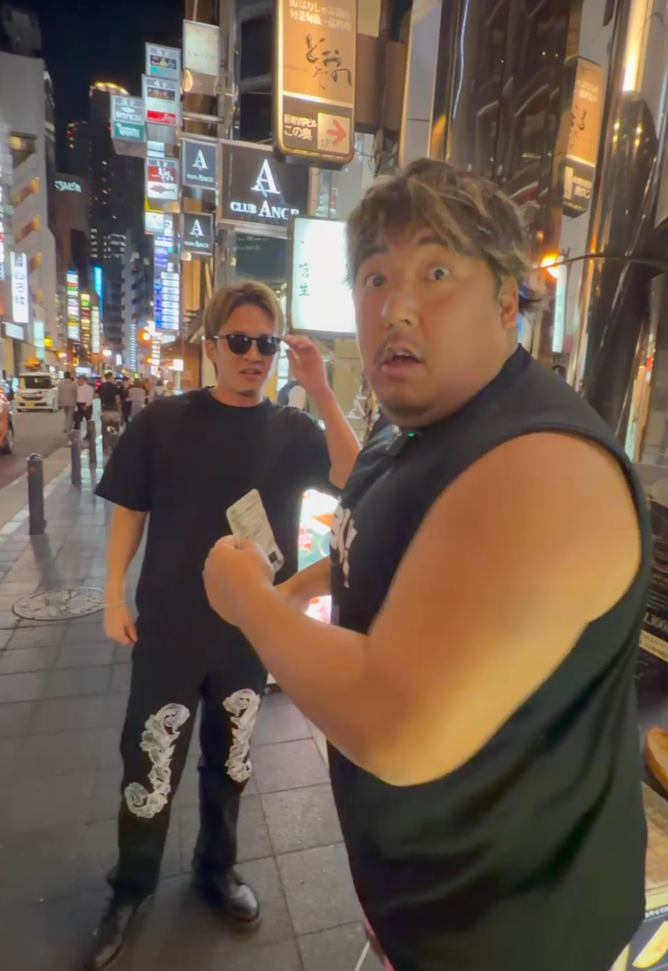 まさかの有名人に遭遇#ストイックマン #ノッコン寺田 #ブレイキングダウン #朝倉未来 #朝食みるく @baashii84 @朝食みるく🍼 @doxiegcrickt5n9r 