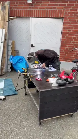 Förbredelse för hemmabyggda bord. Var beredda på nytt soffbord🔥🔥 #bygg #foryou #fördig #möbler #table  