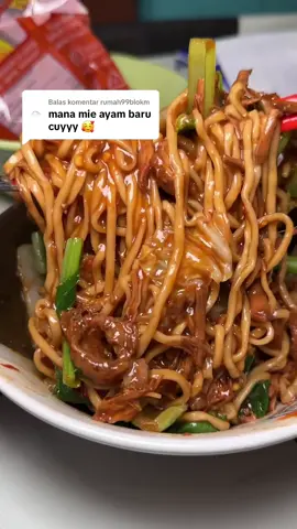 Membalas @rumah99blokm Porsinya banyak, ngasih topping ayamnya setamru. Puas banget👌 📍Mie Ayam Mang Udin Jl. Kolonel Masturi No. 227, Cimahi #kulinercimahi #mieayamthebstt🍜 #jajanancimahi #mieayamcimahi