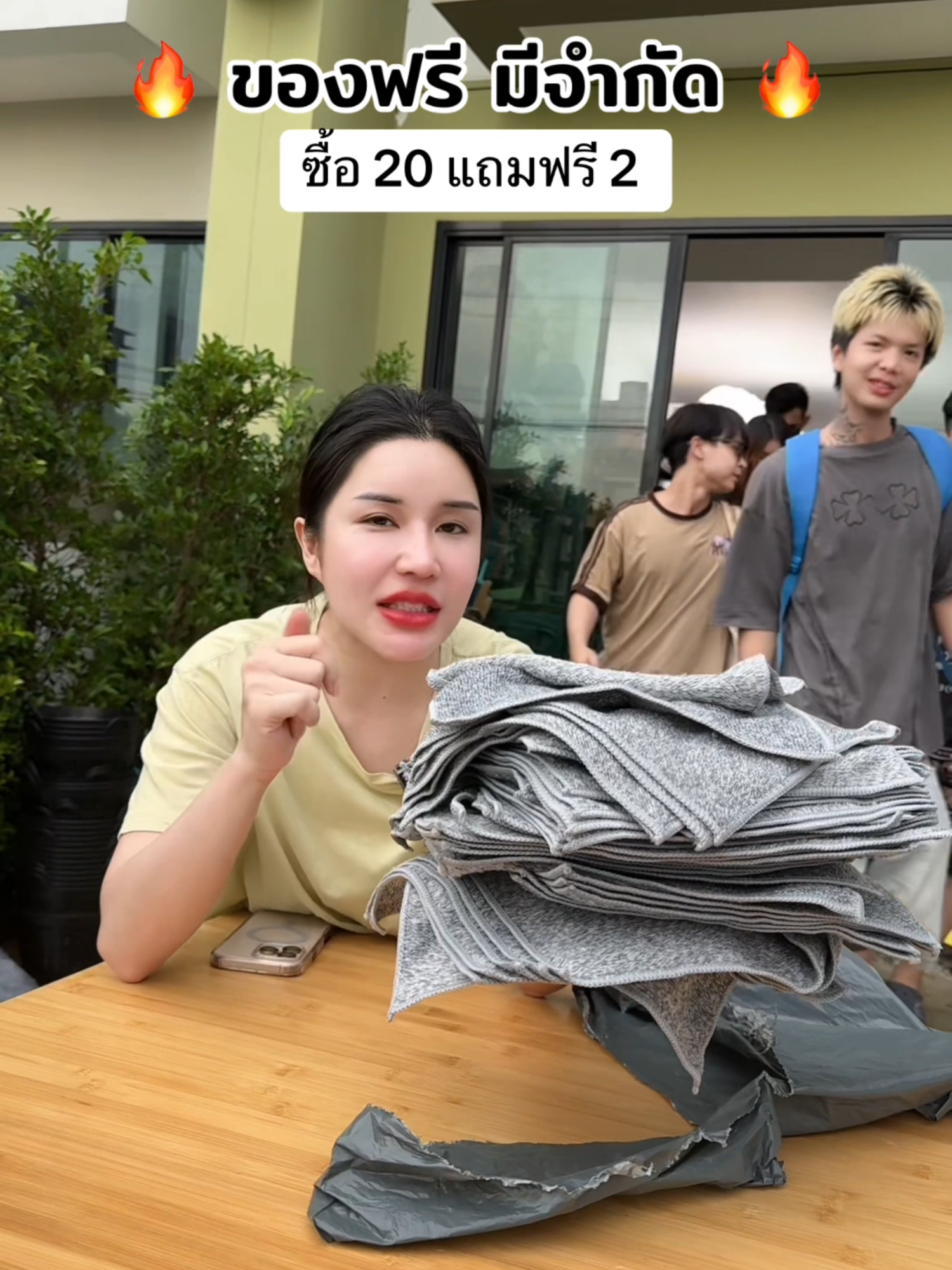 ซับน้ำดี แห้งไว ใช้เช็ดได้ทุกพื้นผิว ✨ #ของใช้ในบ้าน #ร้านใหม่ลดแรงmission #ผ้าขี้ริ้วไม้ #โปร20แถม1 #tiktokรีวิว #ผ้าใช้ในครัว