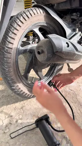 Có bà nào giống em không#lethanhtuyen #bombanhxe#bomxemay #bomxedap 