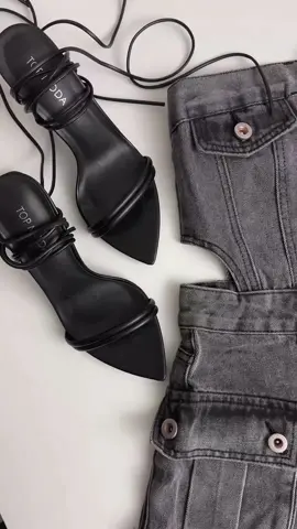 OMG😍 This outfit is so cute! Shop our “Denim Tube Top Romper” available online & in store! 🖤 #newarrivals #westernwear #outfitideas #denimoutfits #romper #trending #fyp 