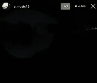 أنا تعبان من نفسي ولا منك انا تعبان ابي أرتاح ابي أفهم وش اسباب التعب فيني دخيلك بس احضني ولا بحكي عن اللي كان حنانك لمستك روحك دفا حضنك يكفيني#عبدالله_المانع #هواجيس_لانهائية #علاقة_منتهية #ll 