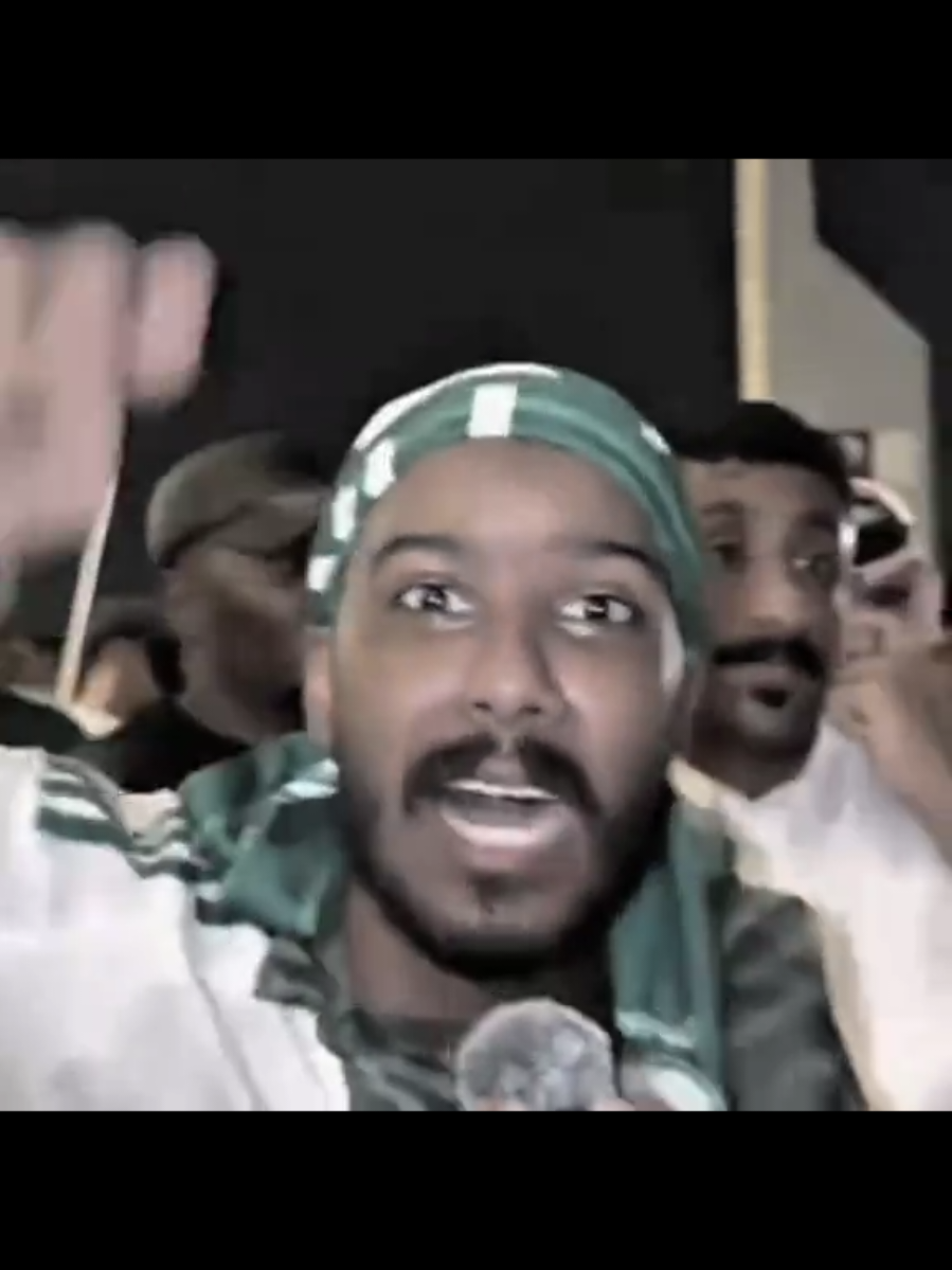 كربلاءُ المجدِ يا أرضَ الفخارْ يا لواءَ النورِ في وجهِ الغبارْ فيكِ قد خطَّ الحسينُ ملاحمًا سارتِ الأجيالُ ترويها افتخارْ #viral #fyp #foryou #karbala #كربلاء 
