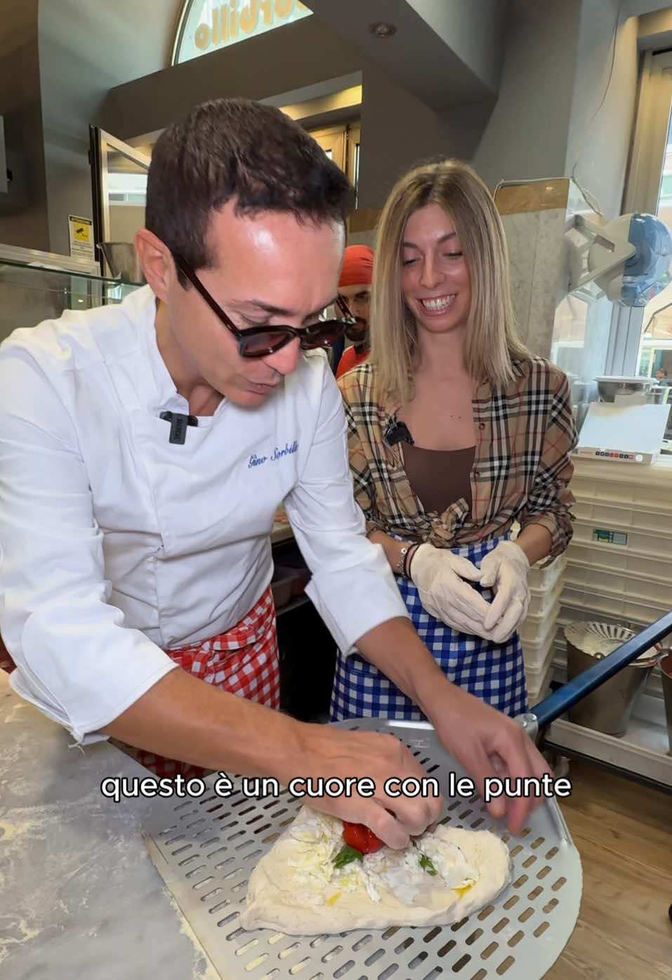 La sapresti fare una pizza meglio di Gino Sorbillo? #ginosorbillo #sorbillo #sorbillonapoli #pizzanapoletana 