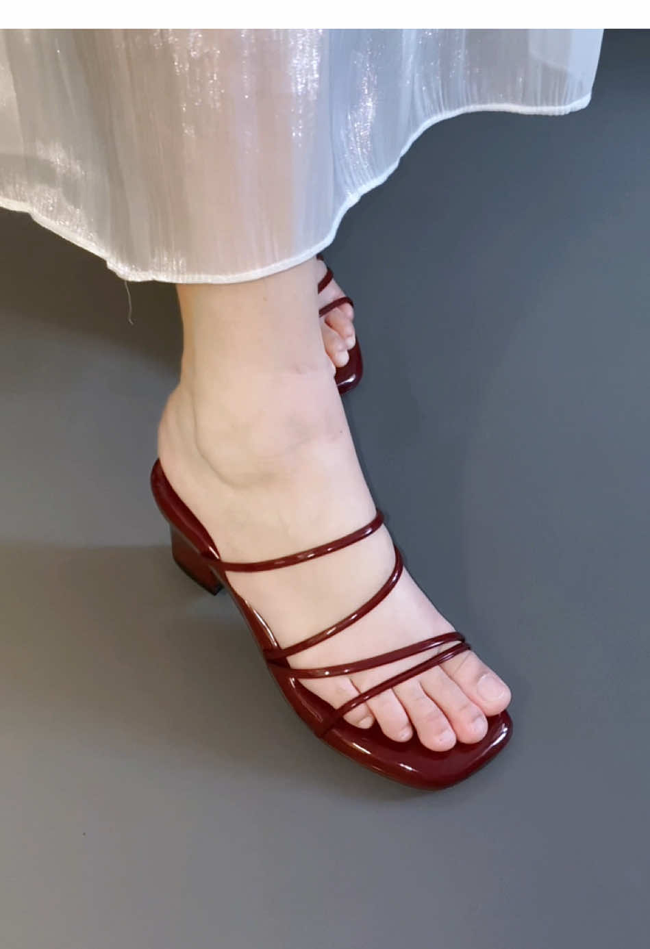 Heels nya cantik bgtt, ringan nyaman bgt, harga nya juga murahh, cakep bgt sihh 🥰🫶🏻 #heelswanita #heelscantik #heelskondangan #heelsmurah #heels 