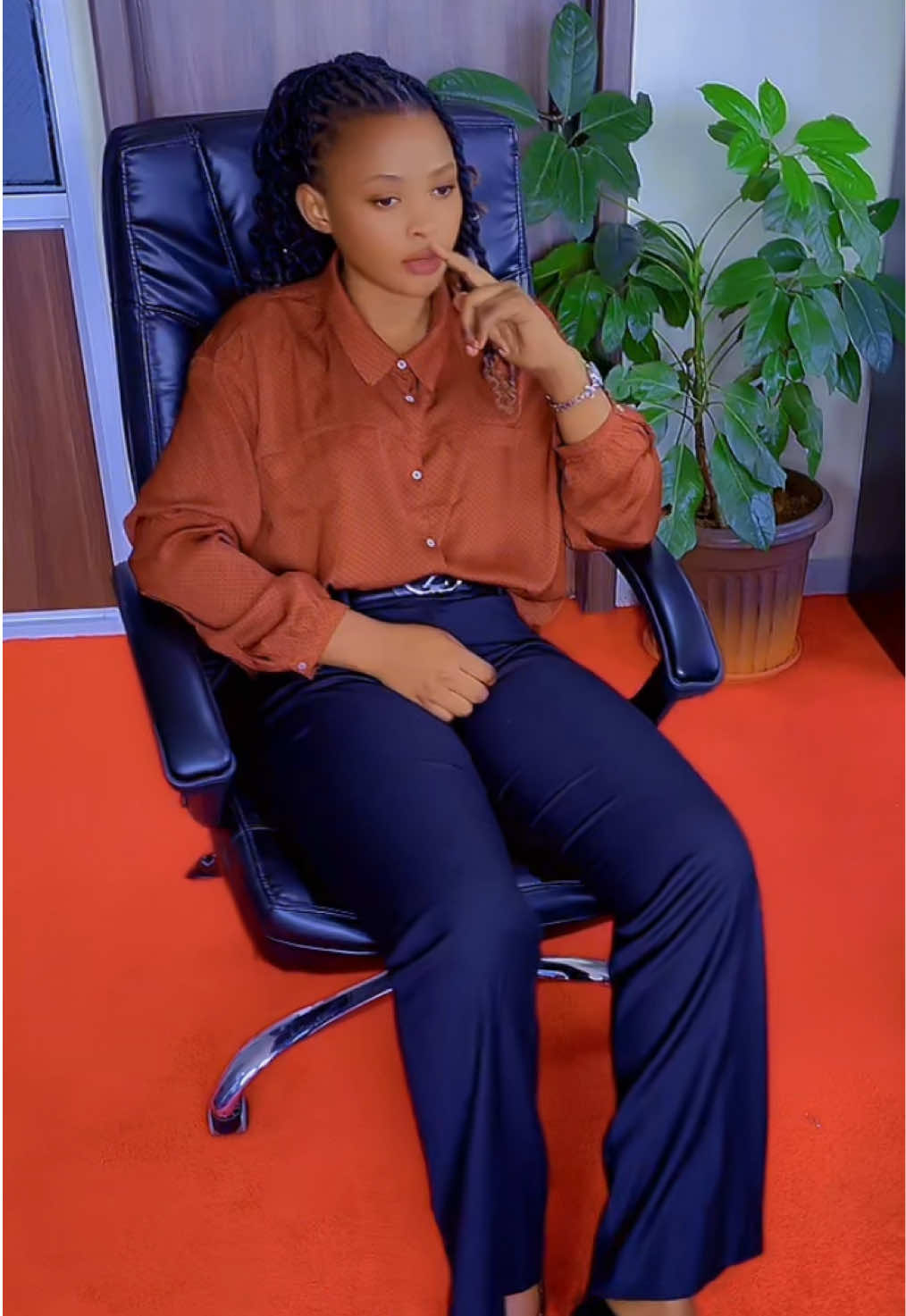 PSALM 34:18”The lord is close to the brokenhearted and saves those who are crushed in spirit “ 🇰🇪silence is still loud and heavy to bear during the mourning period of BABA RAILA..Our secrets feels scattered,Dreams/plans seems impossible,business is empty,work has felt impossible ,movement is draining and the atmosphere across the nation has changed..nothing feels normal in Kenya . Let’s lift Kenya in prayer.Remember those BABA loved who loved him deeply,May God strengthen all who mourn today, especially his FAMILY ,leaders like of #EdwinSifuna ,Maurice @Mwesh @Walter Okelo @fredrickopanga @davidomwanda55 @ruebby11 @Geoffrey Mosiria ODM fraternity the #luonation,our parents and every Kenyan who’s heart carries his weight.May we find devine comfort,strength and peace… This #Breakingnews has brought a stillness we didn’t expect ,emptiness across the land but even in death your spirit lives on. We are broken BABA🥹,give us grace to carry on the vision you stood for JOWIII!Cover your nation and calm our storm protect your people during your standoff JOWIII!..#restinpeacebaba #Bondonewstoday