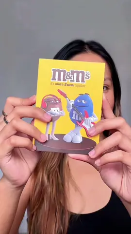 just me, my snacks & my ILLIT photocard!  13 fun size + a freebie?? Best day ever!  #illit #illitphotocards #illitmagnetic #mandmchocolate 