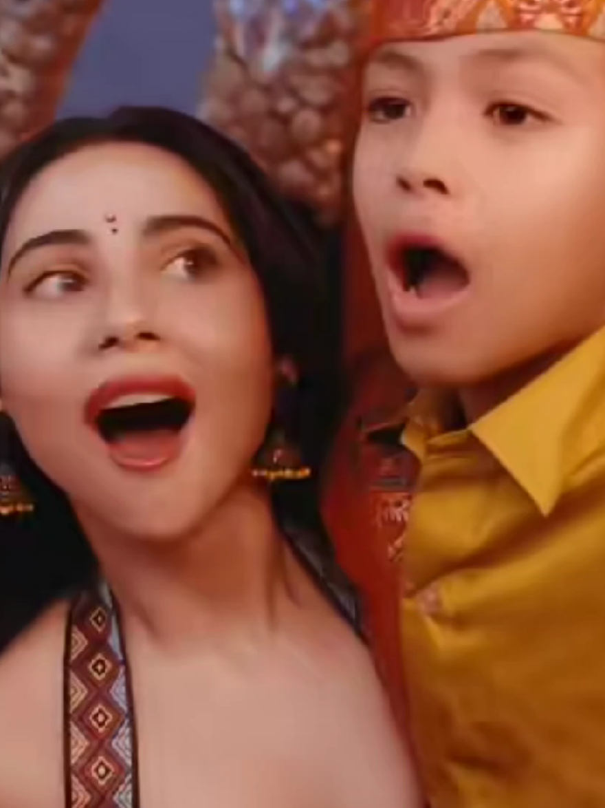 Dikha jadi artis Bollywood 😅  #aurafarming #pacujalur #fyp 