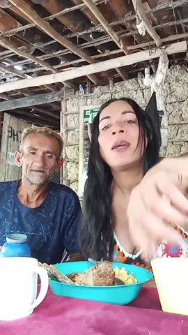 tomando nosso café 