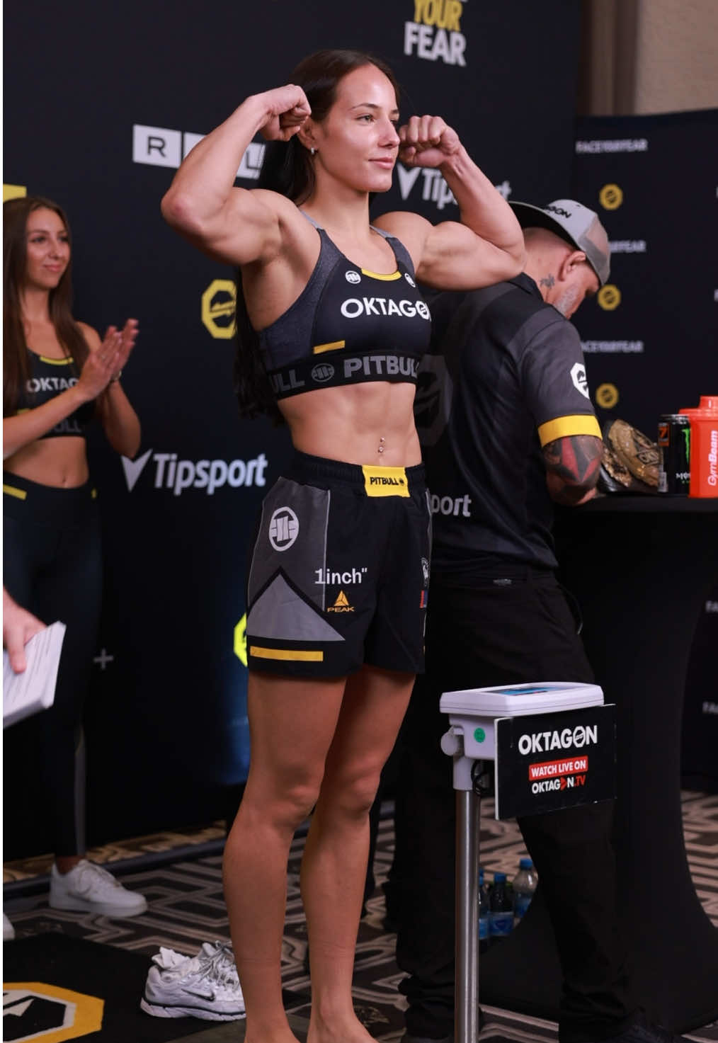 @alinadalaslan macht ihr Gewicht ! #deutschland🇩🇪 #mma #fürdich #köln #hype 