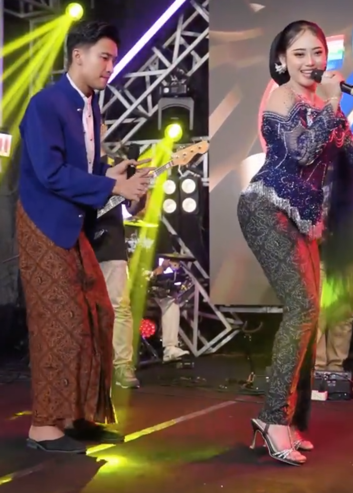 TITLE : KABAGYAN  SINGER : SILVY KUMALASARI FT SADEWOK  YTC : BERKAH TALENTA  #zaxepreels #silvykumalasari #sadewok #kabagyan 