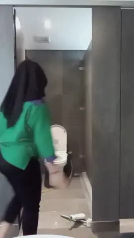 cuci tandas basah cuti 3hari karna hariraya dipavali #fyppppppppppppppppppppppp #fypシ゚ #semangatberjuang #anakrantau #malaysiaindonesia🇲🇨🇲🇾 