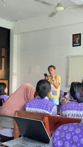 Ijin ibu Titin😍🙏🏻#farmasi #pharmacy #ucb 