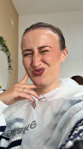 @AndreeaS Hairdresser 💕 vreti sa vedeti rezultatul? ✌🏼✨