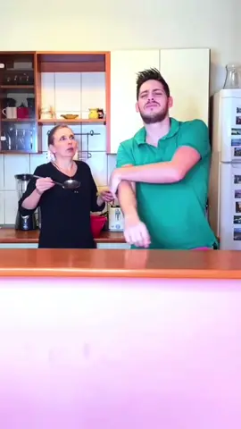 #foryou #fyp #foryoupage #prank #funny #funnypranks #scared #fail #scarepranks #viral #tiktok 