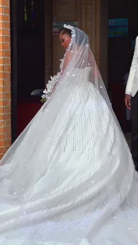 Irene Ntale a whole new bride #irenentale #vicentkalibala #weddingday @irenentale 