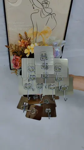 If you often place small items randomly at home, try this large brushed hook. It has a traceless paste, strong load-bearing capacity, and is waterproof and rust-proof! #hook