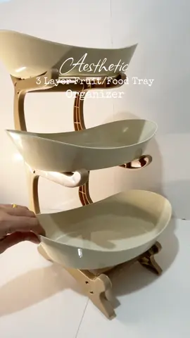 Keep your snacks, fruits, and treats organized in style with this 3-layer food and fruit tray — perfect for every aesthetic kitchen setup! 🍓🍰🍋 #FoodTrayOrganizer #AestheticKitchenFinds #fruittray #TableOrganizer #TikTokFindsPH