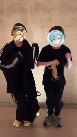 遠くの席も見えてるよって君が言うから〜🎵#ころんくん #からつけあっきぃ