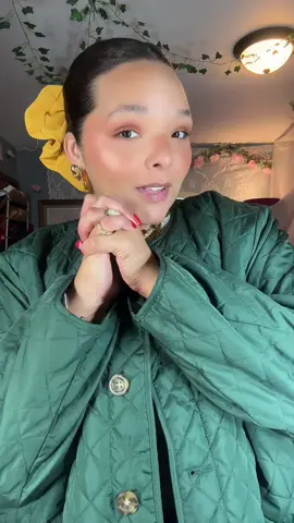 My best outfits are always ones i just throw on. I love this look!😍 • • • • • #fashion #makeup #fashionblogger #makeupblogger #style #stylist #plussizefashion #curvyfashionista #styleblogger #fashionblogger #onlinestylist #curvyfashions #curvystyles #prettyplusfashion #lovestyle #chicstyle #chicoutfits #effortlessstyles #pintereststyles  #styleseries #plussizestyle #styletrend  #pinterestoutfits #officeattire #officeoutfits  #fyp 