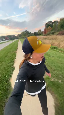 🍂🍁 #motherrunner #morningroutine #morningmotivation #runtok #runner 