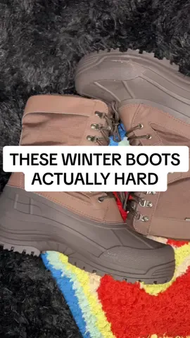 These winterboots actually hard #boots #winterboots #workwear #tiktokshopcreatorpicks #snowboots 
