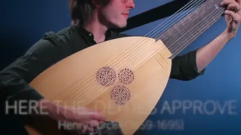 @reginald_mobley_countertenor & @brandon.acker.guitar (Instagram) play Purcell’s “Here the deities approve” #purcell 