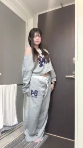 あんまり着たことないセットアップ！最近寒いから長袖
