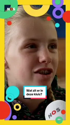 Wat dacht jij dat er in de kluis zou zitten? 🔒📜👑 #jeugdjournaal #kluis #school 