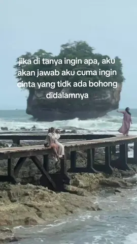 tidak ada cinta yang tulus kalau pun ada itu hanya cinta ibu kepada anak nya
