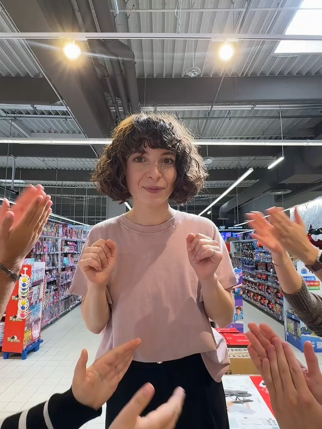 Unii așteaptă Black Friday, alții îl trăiesc mai devreme. 🤭 Descarcă aplicația Carrefour și bucură-te de reduceri exclusive, online sau în magazine, folosind codul Act for Good! 🛒 #fy #fyp #BlackFriday #Carrefour #ActForGood