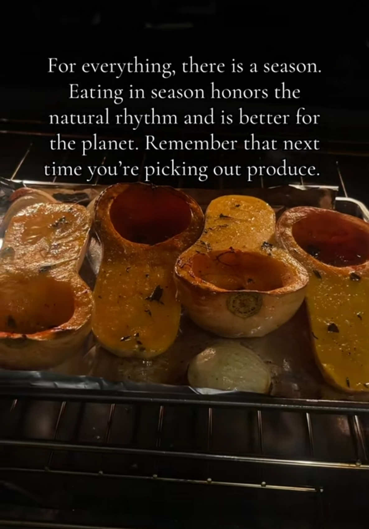 Eat in season for better alignment with the planet 🧡   #alignment #healthylifestyle #lifestyletips 