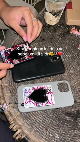 Biar kemana-mana selalu ada foto kita🫶🏻❤️ #giftideas #couple #fyp 