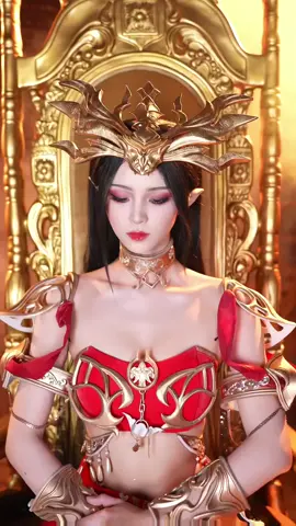 Hey there, I'm the real queen! #cosplaygirl #coser #medusa #goddess #fyp 